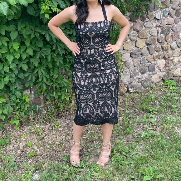 Lulus lace dress - Picture 2 of 2